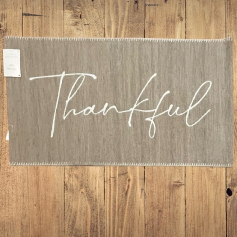 NEW - Threshold "Thankful" Woven Accent Rug.